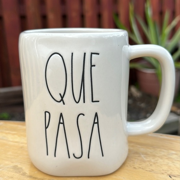 RAE DUNN MUG - Picture 1 of 5